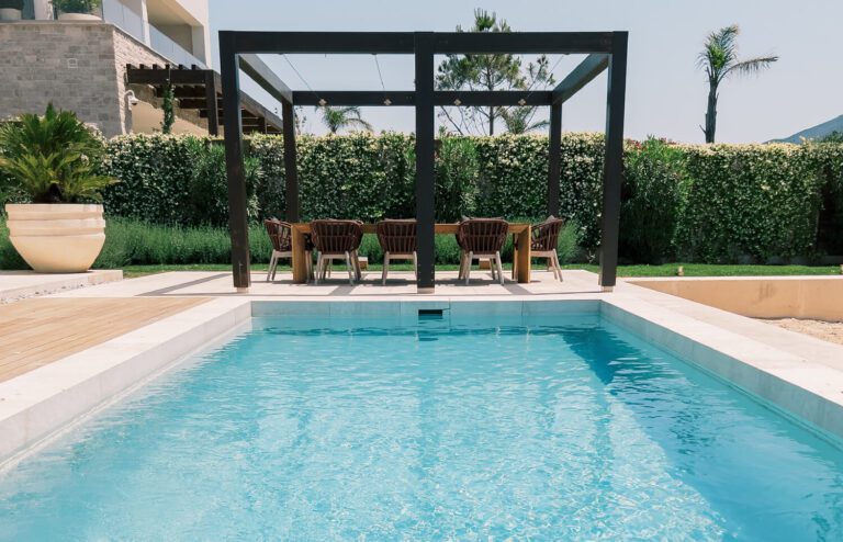 Custom Fiberglass Pools